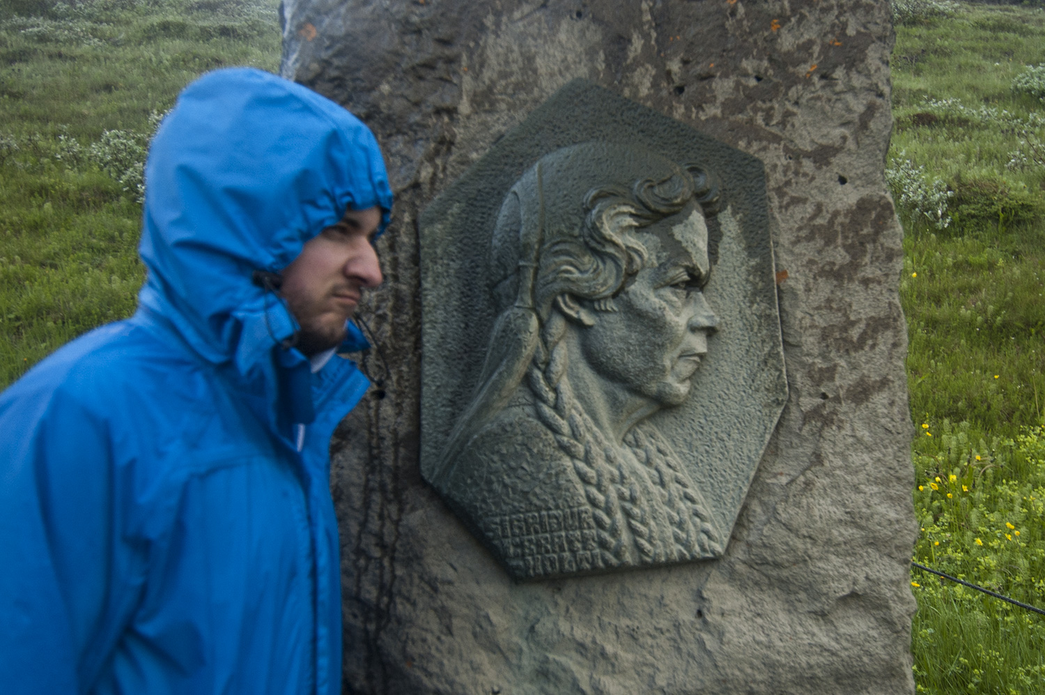 La madame sévère qui a fait en sorte que Gullfoss reste dans son état naturel en empêchant la construction d'un barrage hydro-électrique.
